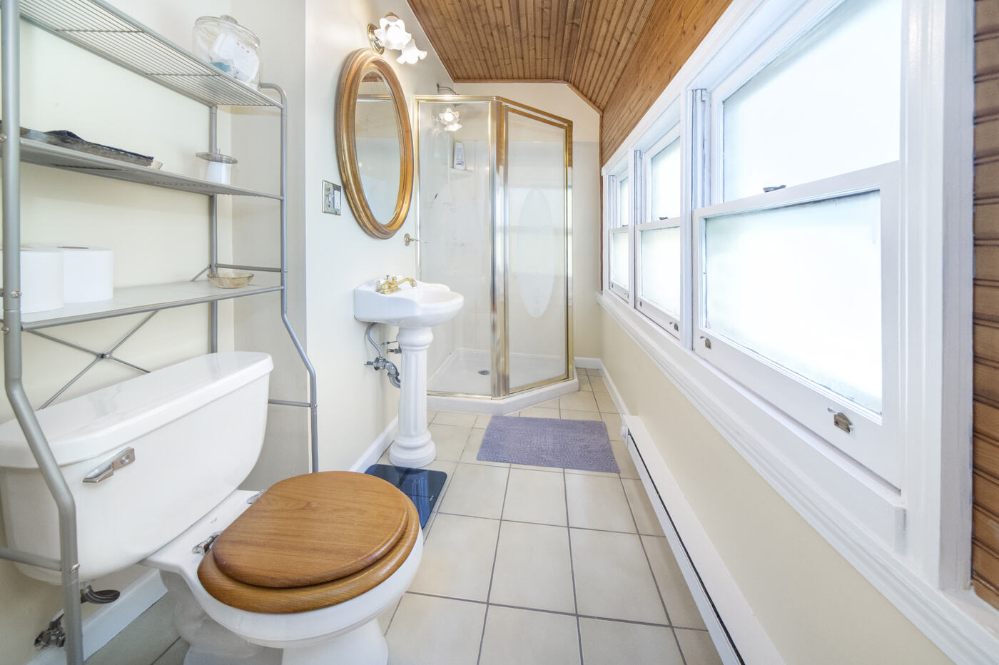 A bath under the plank ceiling at the Union Avenue Thoroughbred Club